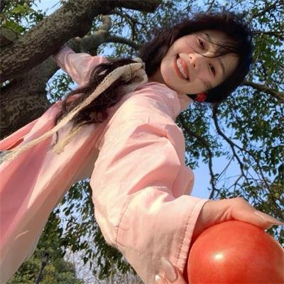 灵魂互换后，皇后娘娘野翻了